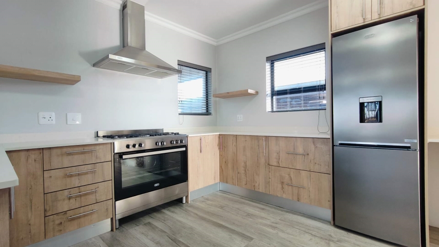 To Let 3 Bedroom Property for Rent in Island View Western Cape